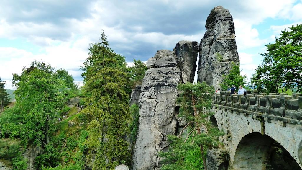 Mb Hotel Weisser Hirsch Hohnstein Bagian luar foto